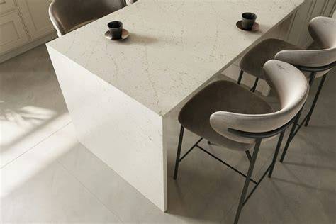 Skirtingų dirbtinio akmens plokščių pavyzdžiai (Silestone, Dekton, Caesarstone, Lapitec, Technistone)