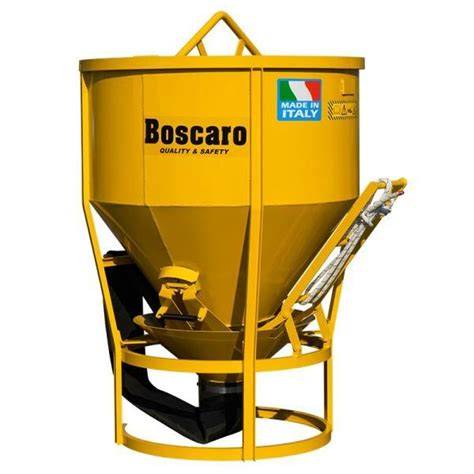 Betono bunkerio interjeras su ilga žarna ir svirtimi