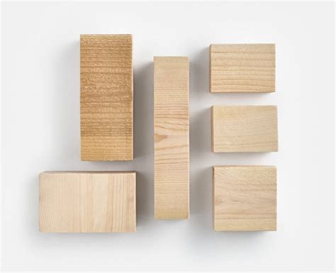 įvairių rūšių pjautinė mediena