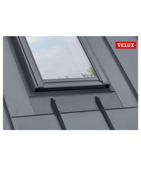 Infografika apie VELUX montavimo principus ir komplektacijos dalis
