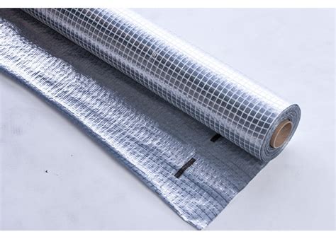 Garo izoliacinė plėvelė ir PUR putų sistema