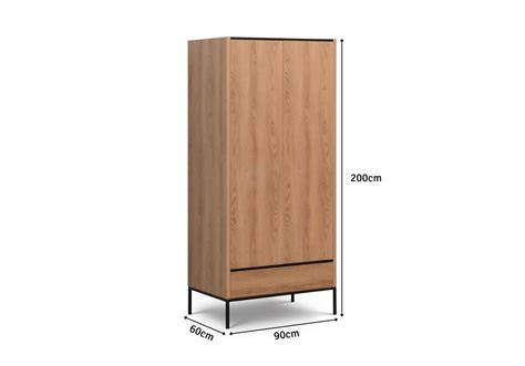 medžio ir metalo derinio spinta loft stiliui