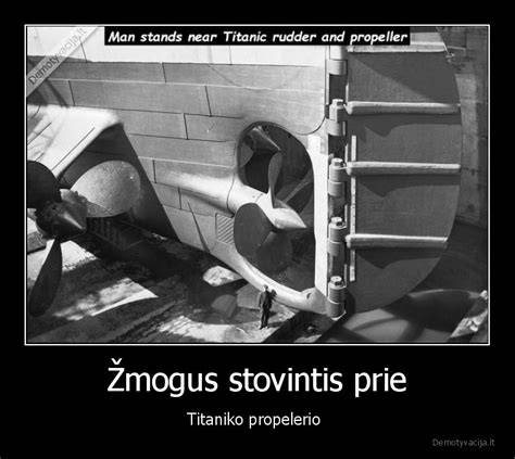 Simbolinė iliustracija: drąsus žmogus stovintis prieš minią