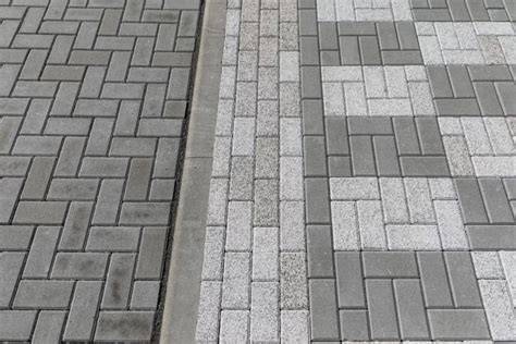 Rankinis-ugnies-atsparus-betonas-atlyginiai