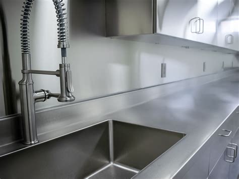 https://example.com/images/stainless-countertop.jpg