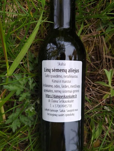Odai naudingas linų sėmenų aliejus veido priežiūrai