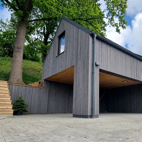 Deginta mediena interjere: grindys ir pertvaros
