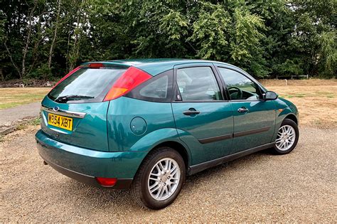 Ford Focus MK1 vairo stiprintuvo sistema schemos vaizdas