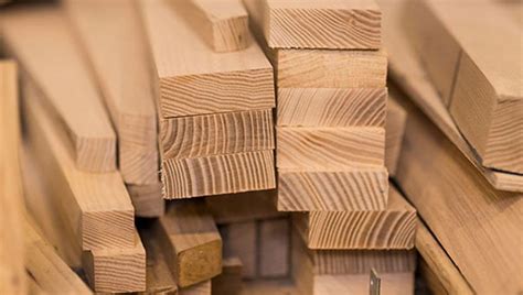 medienos obliavimas ir dažymas