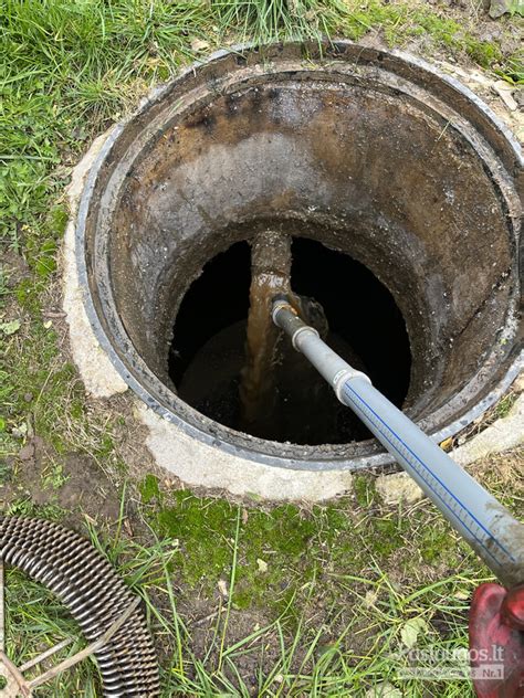 Kanalizacijos vamzdžių nuolydžio ir alkūnių pavyzdys