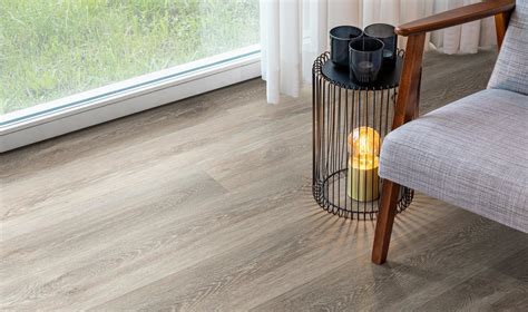 Parketas vs vinilas vs laminatas