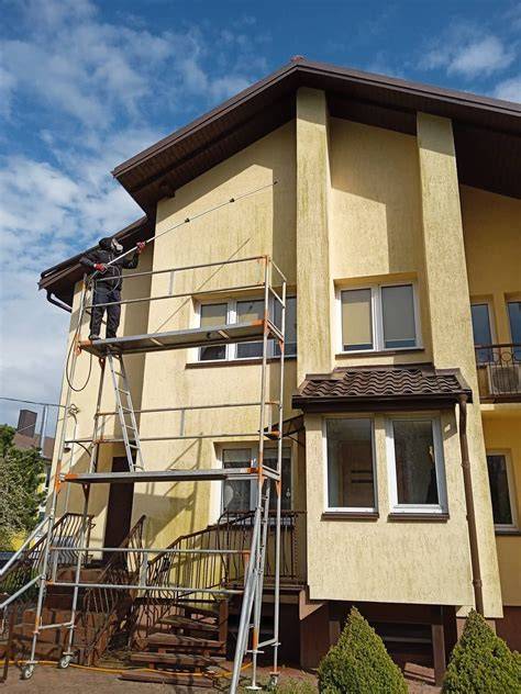 Infografika: fasado renovacijos procesas (plovimas - paruošimas - impregnavimas/dažymas)
