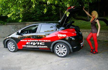 Devintos kartos Civic vaizdas ir interjeras