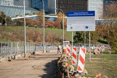 Krantinės arką sieja viršutinė miesto infrastruktūra ir upė
