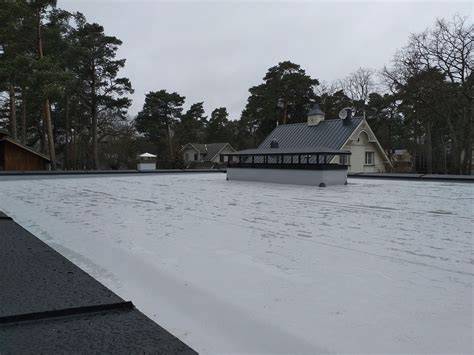 EPDM ir PVC stogo membranų pavyzdžiai montavimui