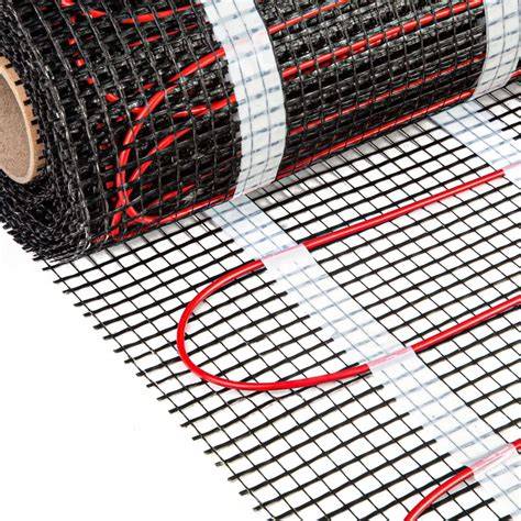 Elektrinis grindų šildymas schematiškai: kilimėlis po plytelėmis, termostatas, jutiklis