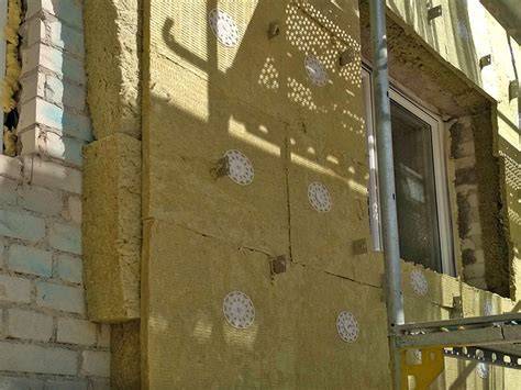 Renkama išorės šiltinimo sistema: vėdinamas fasadas su mineraline vata