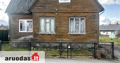 Kedro rąstinis namas ir vidinė atmosfera