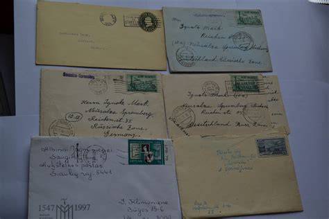Vinilų plokštelių kolekcionavimo pavyzdžiai: senoviniai vokai, skirtingų žanrų plokštelės