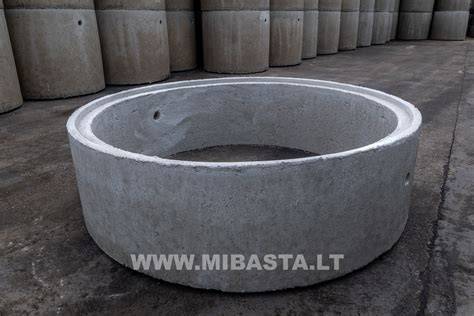 Betoninis šulinio žiedas schematiškai: išorinis skersmuo 116 cm, vidus 100 cm, aukštis 70 cm, dangtis 80 mm storio