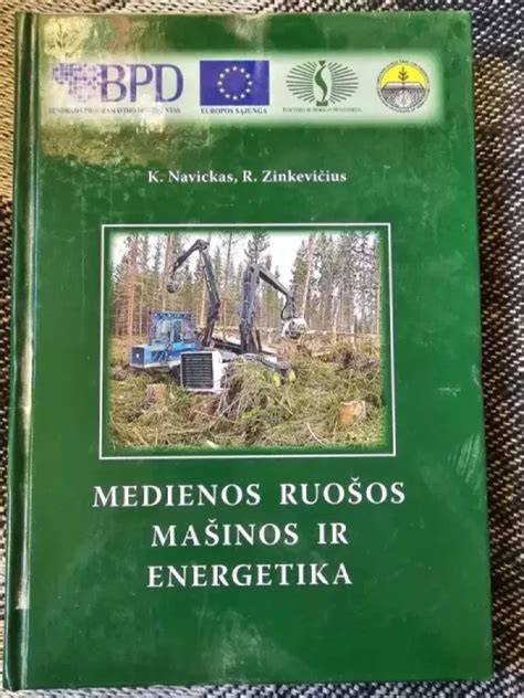 Medienos ruošos procesas - kamieno išpjaukimo vaizdas