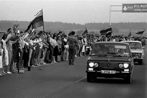 Baltijos kelias - 1989 m. mechanizmas ir simbolika