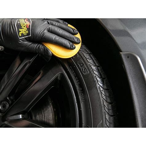 Išorinių plastiko detalių priežiūros pavyzdinė nuotrauka