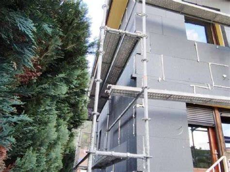Polistireno šiltinimo proceso žingsniai: paruošimas, klijavimas, armavimas, dekoras