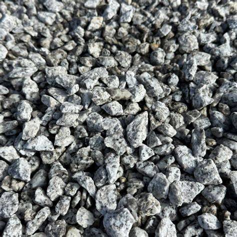 Dekoratyvinė skalda - estetiškas sprendimas kiemo ir sodo aplinkai