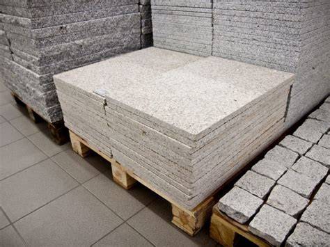 Nestandartinių matmenų granito trinkelės pavyzdys