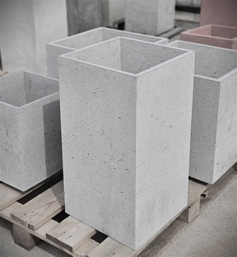 Urban stiliaus betoniniai vazonai - švarios linijos ir minimalistinės formos