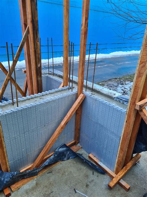 ICF blokelių išorinis vaizdas su neoporo izoliacija