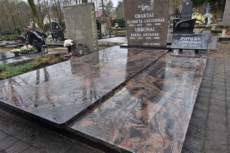 Grįžtantis informatyvus paveikslėlis apie granito skaldų spalvų įvairovę