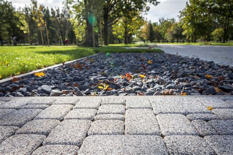 Infografika: kaip atrodo tipiniai betono dangos elementai (trinkelės, plytelės ir bortai)