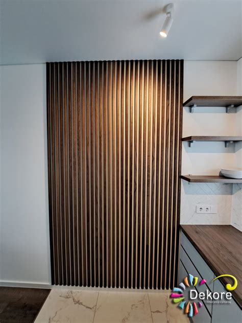 Skirtingų tipų plintuso dizainai: mediniai, MDF, PVC, aliuminiai