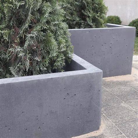 Architektūrinis betoninių vazonų platus pasirinkimas