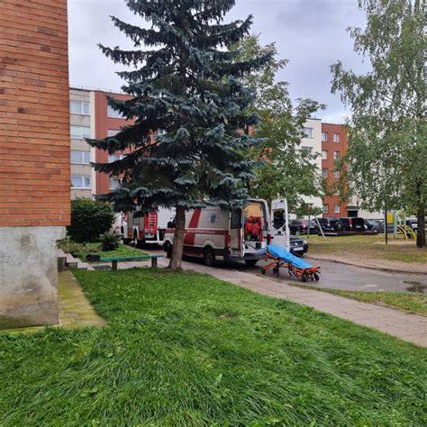 specialiosios tarnybos pravažiavimas kelkraščiu sudarant avarinį koridorių