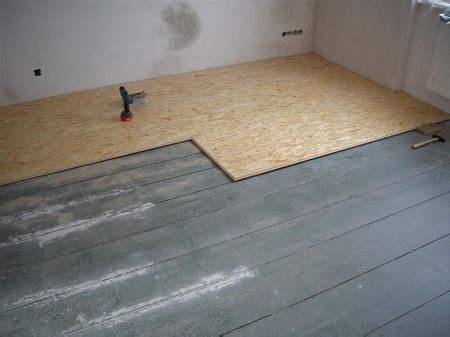 Grafika: PVC, laminato ir linoleumo palyginimas atsparumo vandeniui schemoje