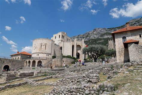 Albanija istorijos keliai: Kruja, Beratas, Gjirokastra