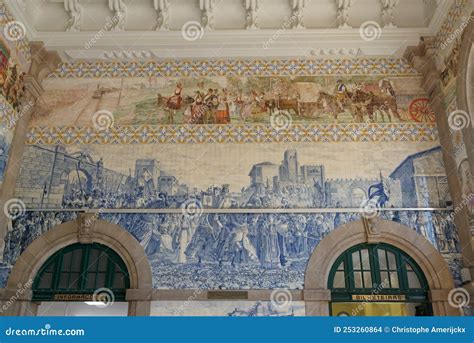 Porto laivų kruizų panorama ir Sao Bento traukinių stotis azulejo mozaika