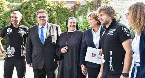 EN 300 ir CE žymėjimo pavyzdys
