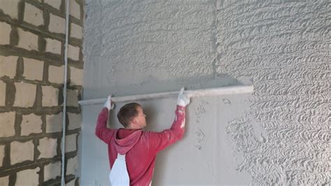 Sienų apdaila su gipso tinku ir maskavimo juosta