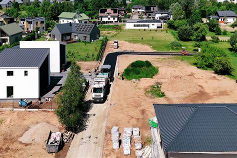 Kiemo skaldos zonos vaizdas - skaldos takas, geotekstilė ir borteliai