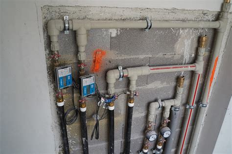 Įvairių tipų vandentiekio vamzdžiai