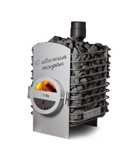 Malkinės su tinkamai sukrautomis malkomis