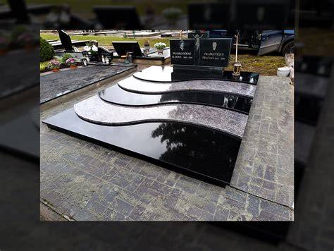 G623 ir Absolute Black granito kompozicija
