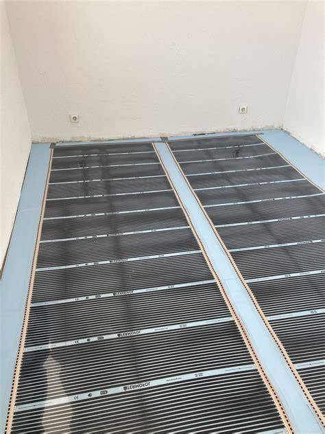 Pakloto išdėstymas po laminatu ir šilumos siūlių vietos