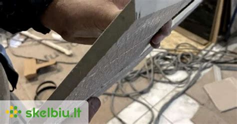 45 laipsnių kampu pjaunamas akmuo