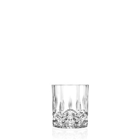 Viskio stiklinės tipų vizualizacija: tumbler, highball, Glencairn