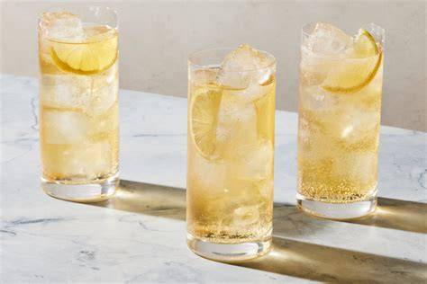 Highball kokteilio pavyzdys su viskiu